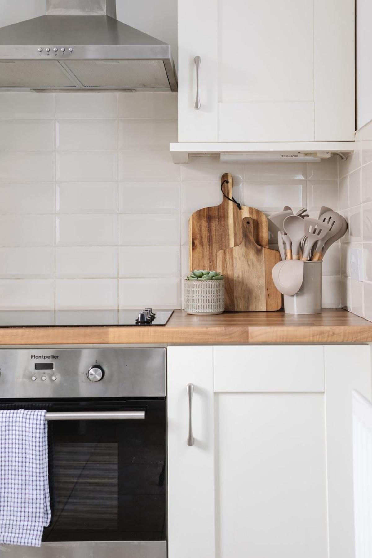 Apartment Luxurious 3 Bedroom In Belfasts Trendy Lisburn Road Sleeps 6 Modern & Spacious Belfast