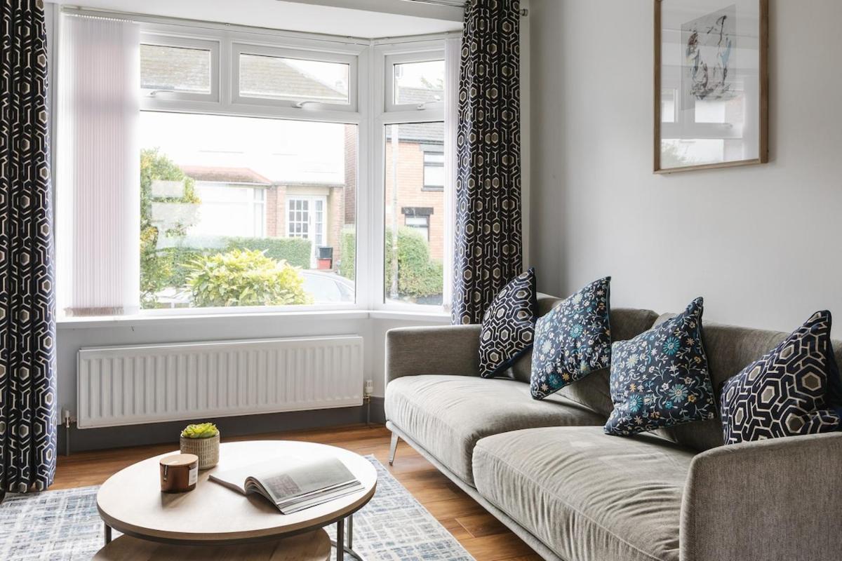 Apartment Luxurious 3 Bedroom In Belfasts Trendy Lisburn Road Sleeps 6 Modern & Spacious Belfast